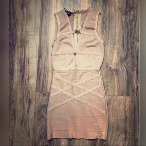 Gorgeous Bodycon Dress! (Conditions 10/10)